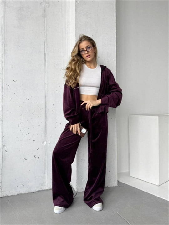 Damen weicher Velours Zweiteiler mit Kapuzenjacke und weiter Jogginghose Shop Nory