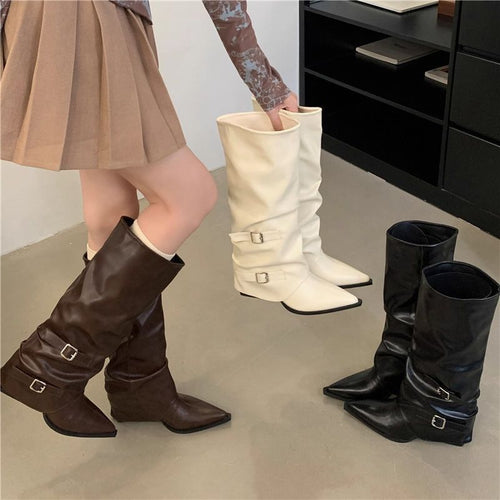 Damen Slouch-Kniehohe Stiefel mit spitzer Zehenform, dekorativen Schnallen und sculpted Blockabsatz Shop Nory