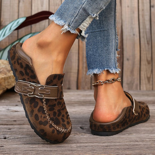 Damen Mokassin-Slipper aus Veloursleder mit dekorativer Metall-Schnalle Shop Nory