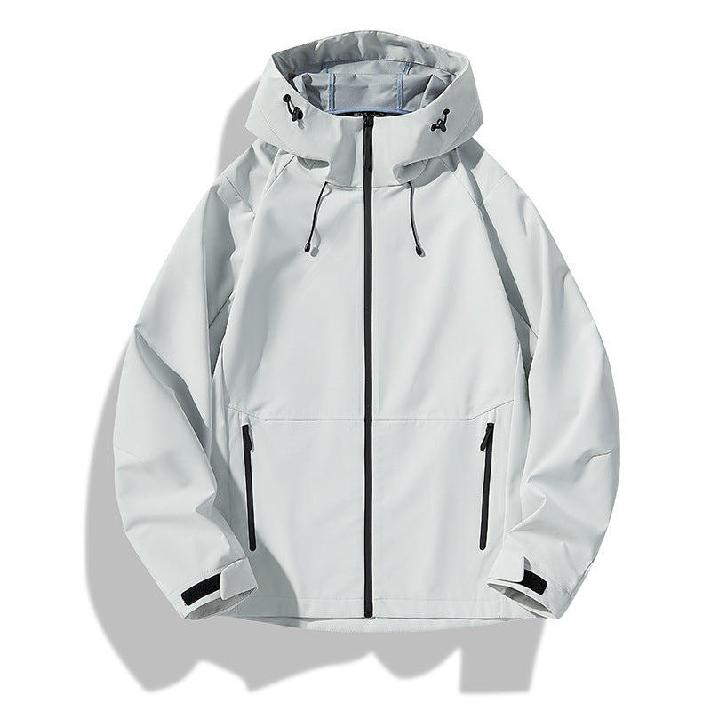 Herren Minimalistische Softshell-Regenjacke mit TPU‑Membran, verschweißten Nähten und verstellbarer Kapuze Shop Nory