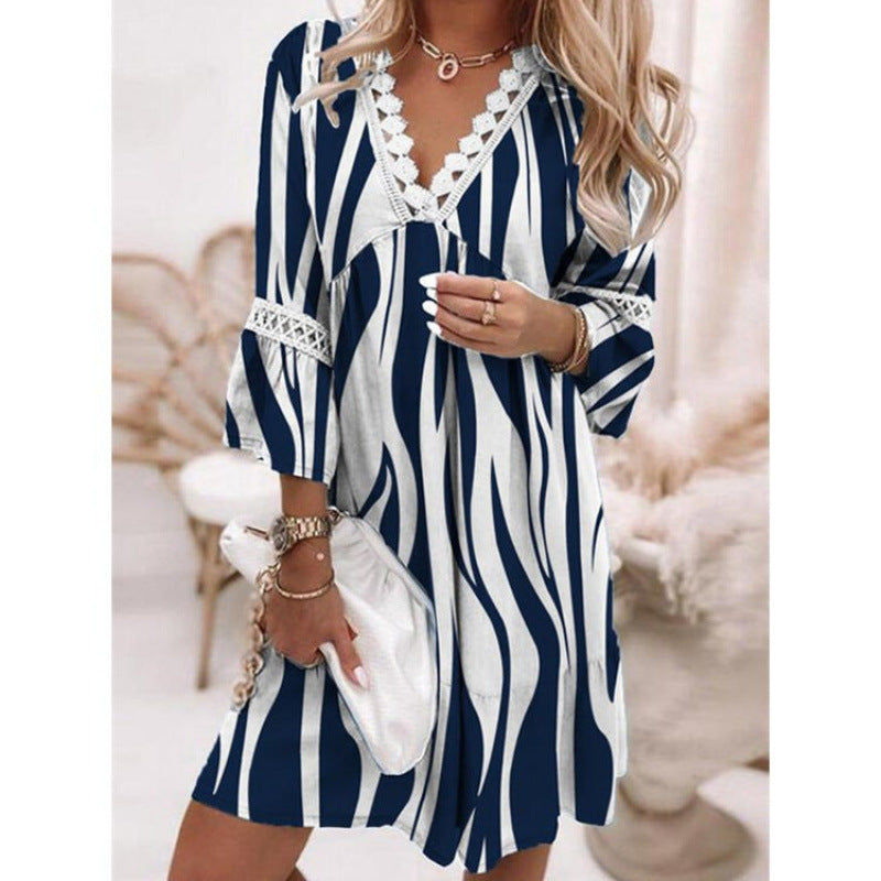 Damen Blumiges Tunika-Kleid mit Spitzenakzenten