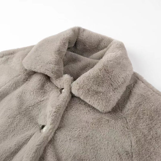 Damen Kurz geschnittene Teddy‑Fleecejacke mit Hemdkragen, verdeckter Knopfleiste und Eingrifftaschen Shop Nory