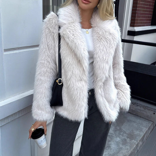 Damen Kurzjacke aus dichtem Hochflor‑Faux‑Fur mit voluminösem Umlegekragen Shop Nory