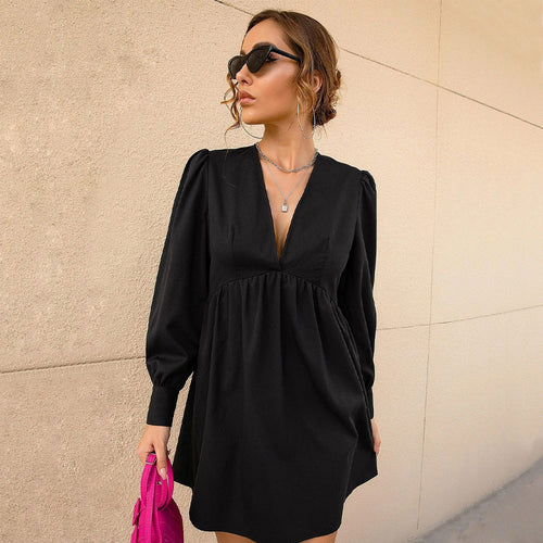 Damen A-Linien Minikleid mit tiefem V‑Ausschnitt, Empire‑Naht, taillierender Raffung und langen Manschettenärmeln Shop Nory