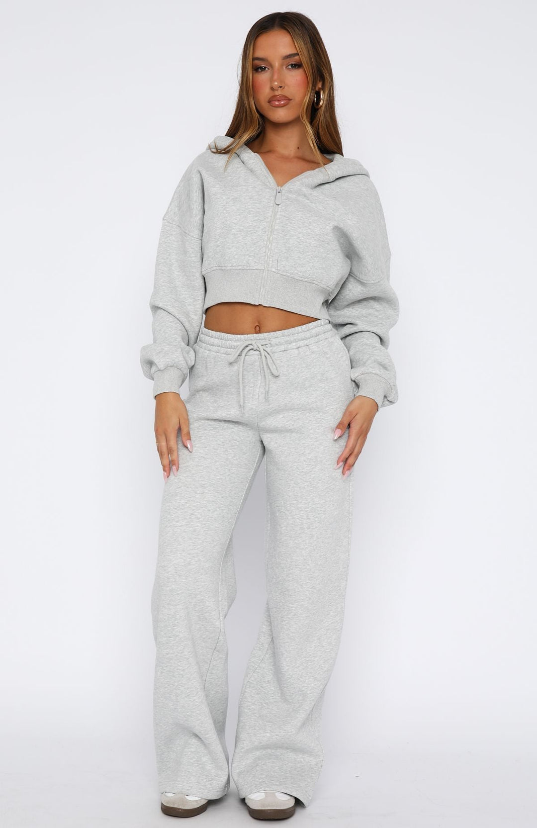 Damen moderner Cropped Hoodie und weite Jogginghose Set Shopnory