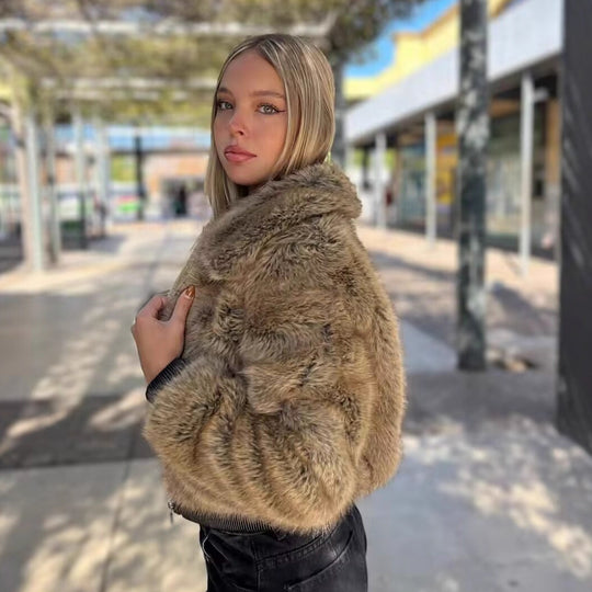 Damen Kurze Faux-Fur Bomberjacke mit Reißverschluss und Rippsaum Shop Nory