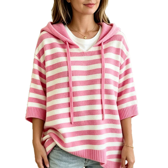 Damen Lässiger gestreifter Kapuzen-Poncho aus weichem Feinstrick mit halblangen Ärmeln Shop Nory