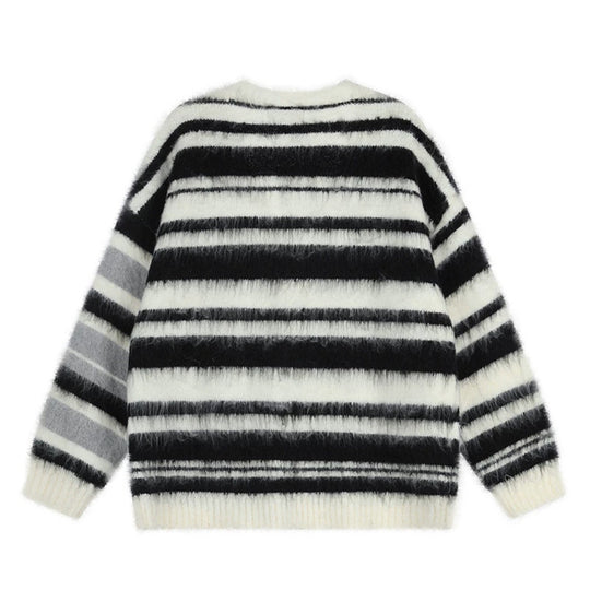 Damen Oversize-Strickjacke mit V‑Ausschnitt, kuscheliger Mohair‑Optik und gestreiftem Muster Shop Nory