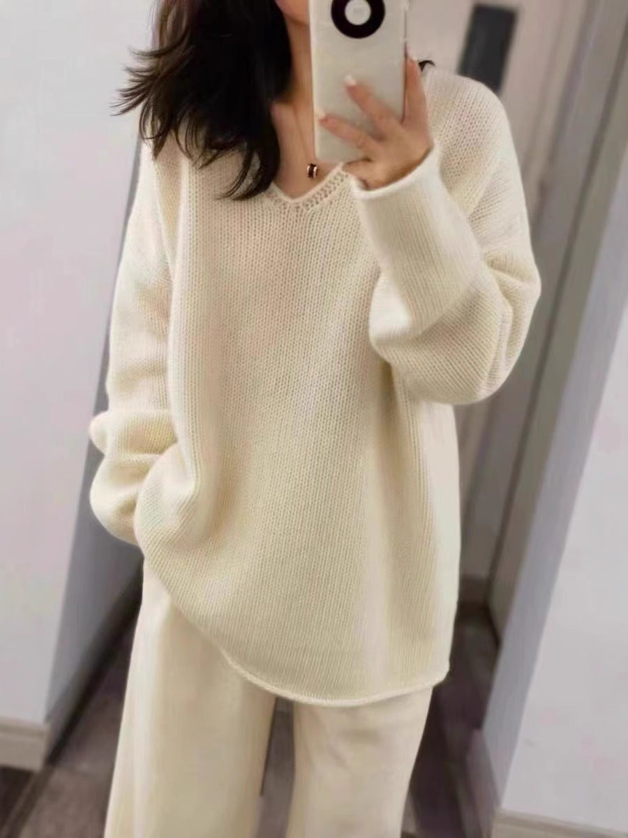 Damen Oversize V‑Ausschnitt Pullover im Mohair‑Look mit überschnittener Schulter und gerundetem Saum Shop Nory