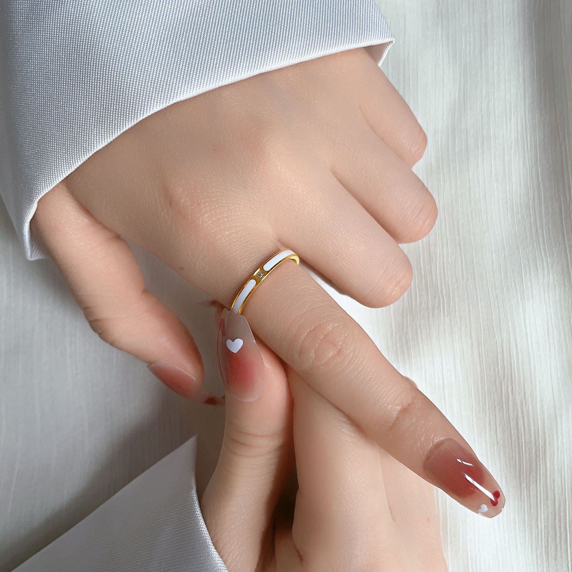 Damen Stilvoller Minimalistischer Ring mit Zirkonia Shop Nory