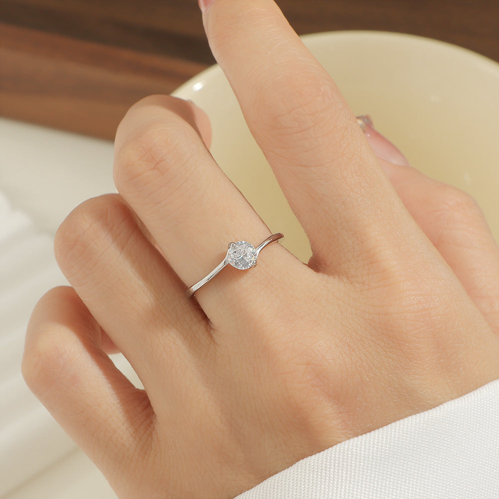 Damen eleganter Ring mit funkelndem Herzanhänger Shop Nory