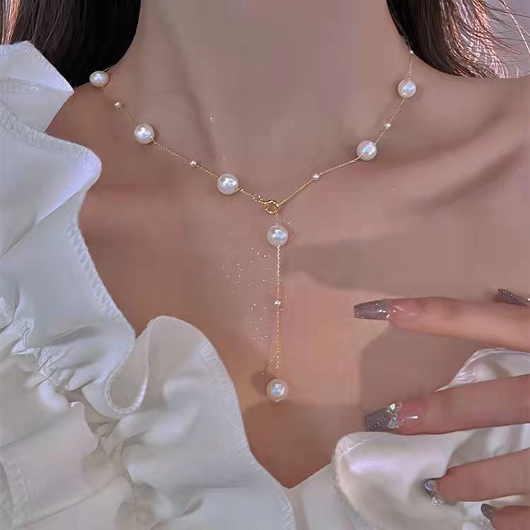 Damen Halskette mit eleganten Süßwasserperlen und zierlichem Design Shop Nory