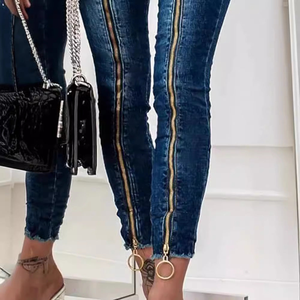 Damen High-Waist Jeans im modernen Design mit seitlichem Reißverschluss und Ring-Details