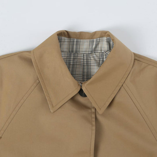 Damen Wendbarer Trenchcoat mit Raglanärmeln, kariertem Innenfutter und verdeckter Knopfleiste Shop Nory