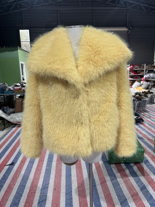 Damen Kurzbolero im Boxy-Cut aus veganem Shaggy-Kunstpelz mit XXL-Schalkragen Shop Nory