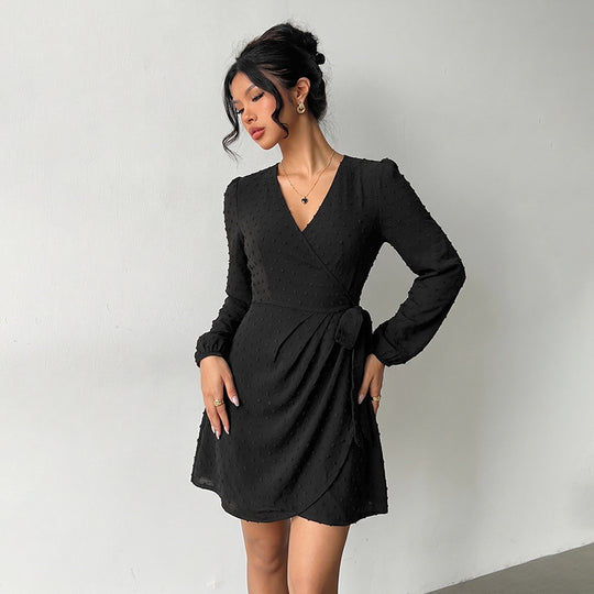 Damen Wickel-Minikleid mit V-Ausschnitt, Punkteffekt, geraffter Taillenpartie und langen Ärmeln Shop Nory