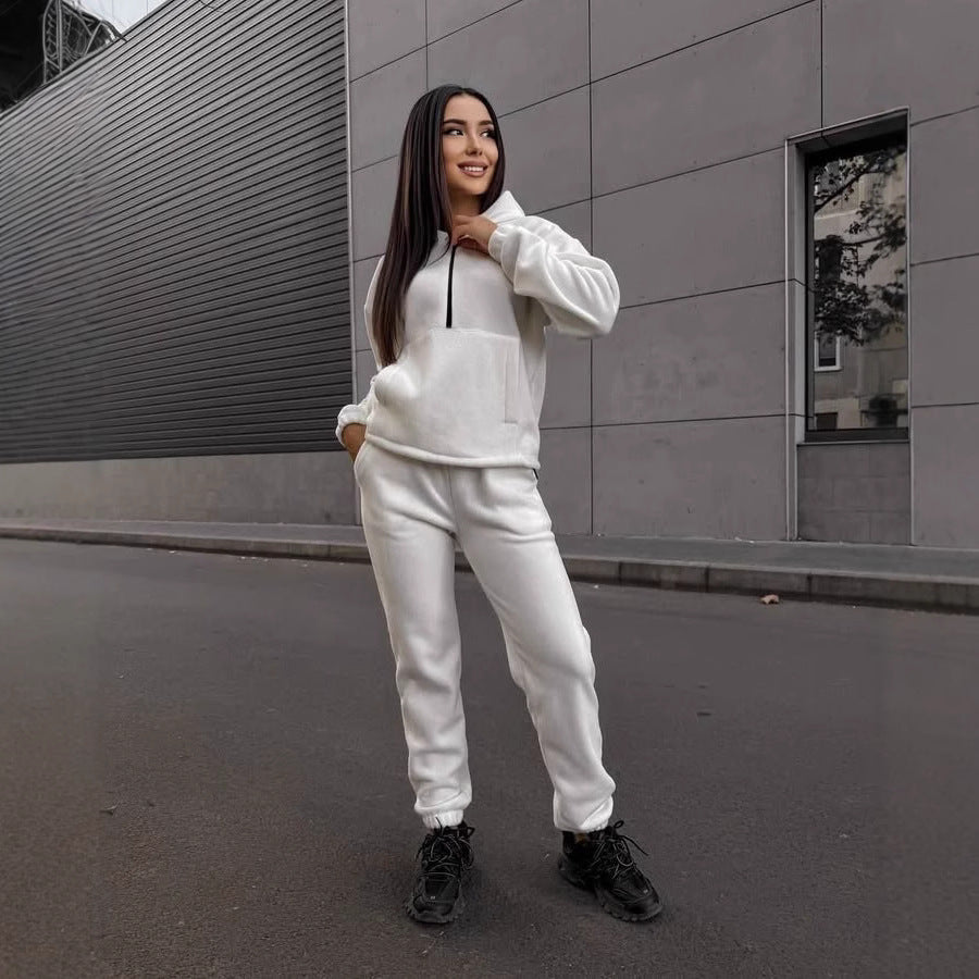 Damen sportliches Fleece-Set mit halbhohem Reißverschluss Kapuzenhoodie und lässiger Jogginghose Shop Nory