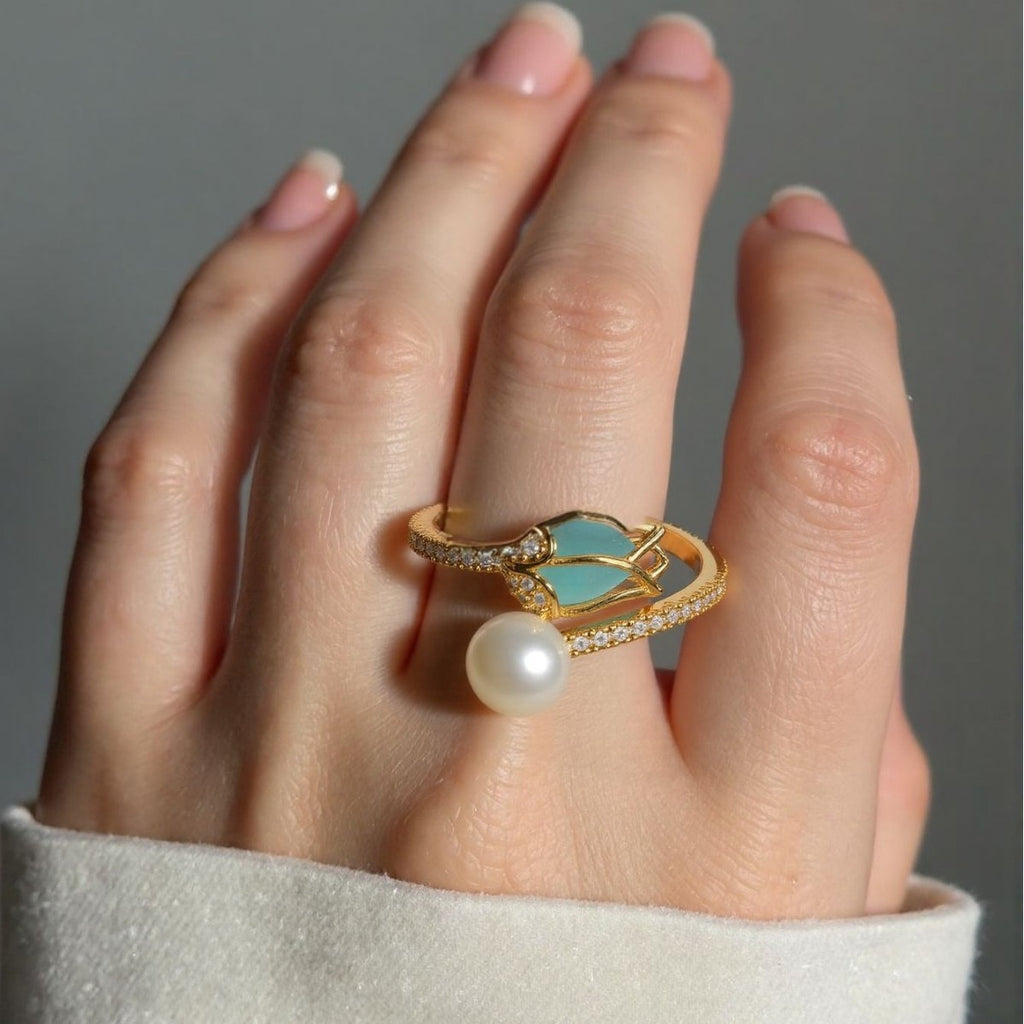 Damen Eleganter Ring mit Blumenmotiv und Perle Shop Nory
