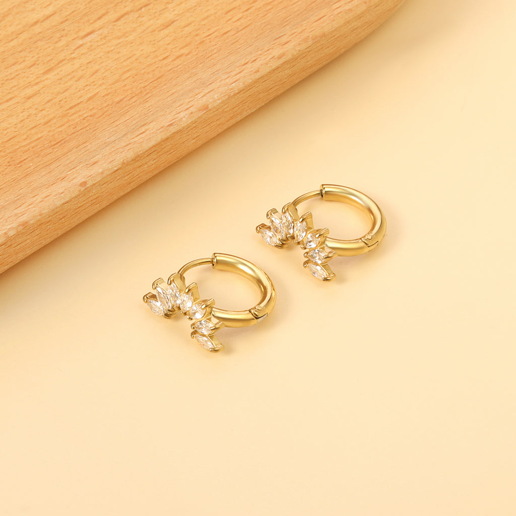 Damen Creolen mit funkelnden Zirkonia und goldplattierter Oberfläche Shop Nory