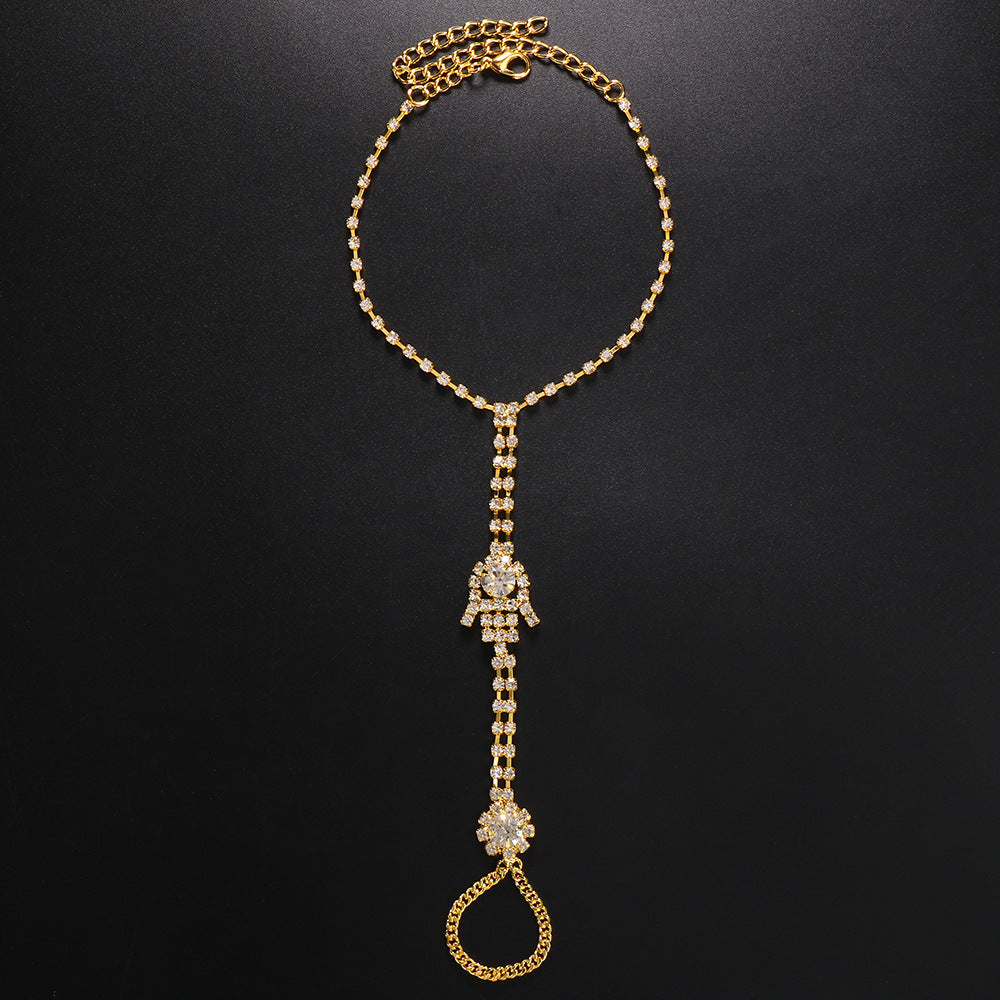Elegantes Kristall Handkettchen mit Y-Förmiger Ringverbindung und Verstellbarer Kettenlänge