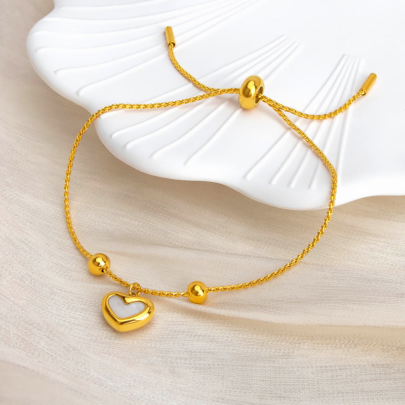 Damen Armband mit zierlichem Herzanhänger und verstellbarem Design Shop Nory