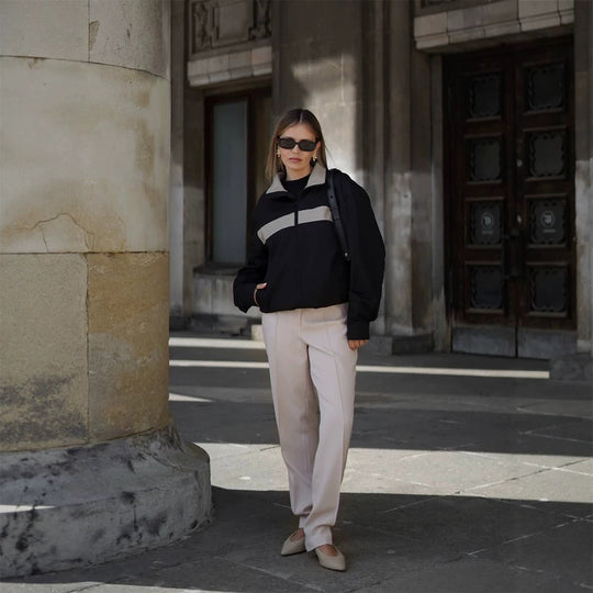 Damen Cropped Bomberjacke mit Kontraststreifen, Stehkragen und kastiger Silhouette Shop Nory
