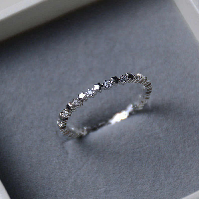 Damen funktionsreicher Zirkonia-Ring mit stilvollem Design Shop Nory