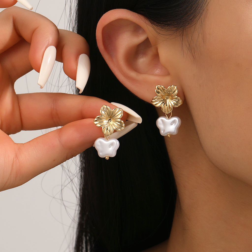 Damen Ohrringe mit elegantem Schmetterlingsanhänger Shop Nory