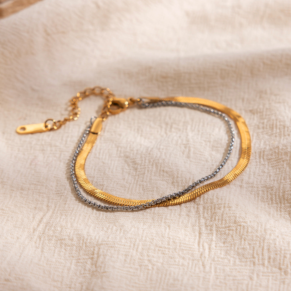 Damen Edelstahlarmband mit doppelter Kette und elegantem Design Shop Nory