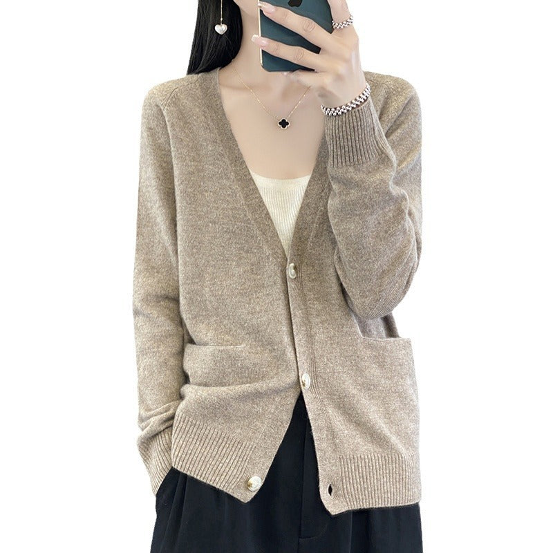Damen Lässiger Feinstrick-Cardigan mit V‑Ausschnitt, Eingrifftaschen und breitem Rippbund Shop Nory