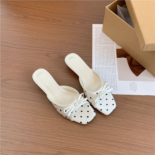 Damen Quadratische Slip-On Mules mit Punktmuster, feiner Zierschleife und Komfortfußbett Shop Nory