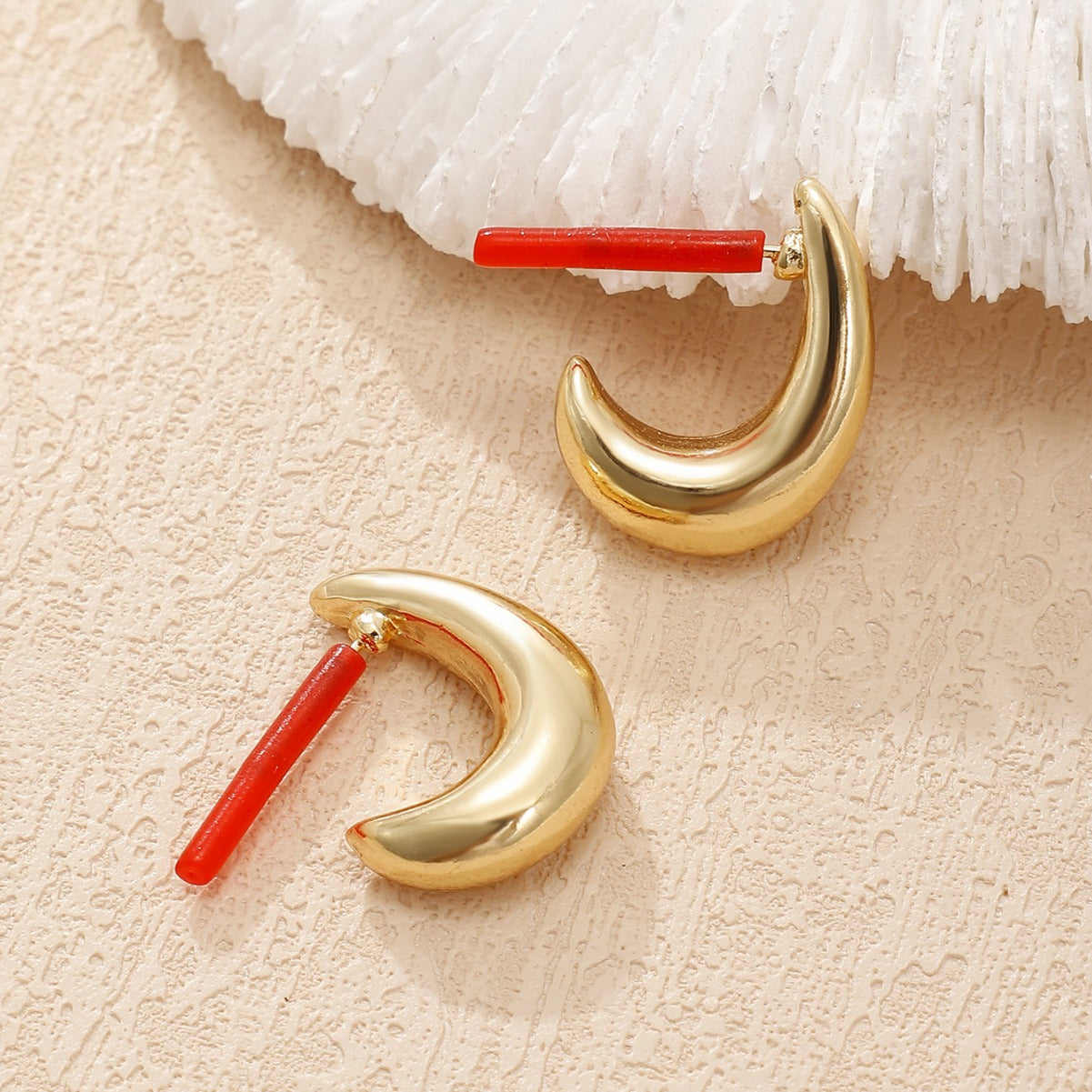 Damen Ohrringe mit modernem, asymmetrischem Design Shop Nory
