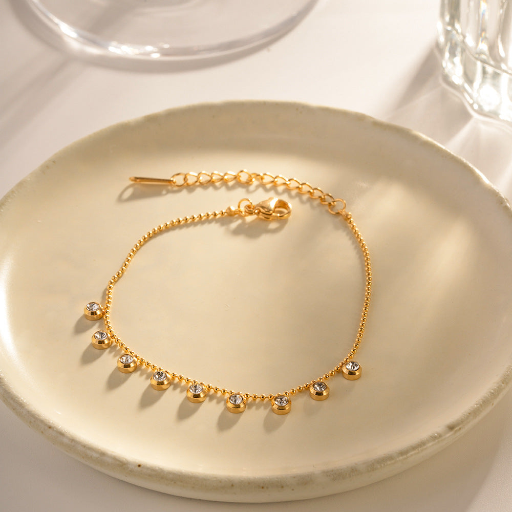 Damen Armband mit funkelnden Kristallanhängern und feinem Kettendesign Shop Nory