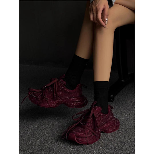 Damen Chunky Plateau-Sneaker mit gewellter Profilsohle und glitzernder Mesh-Optik Shop Nory
