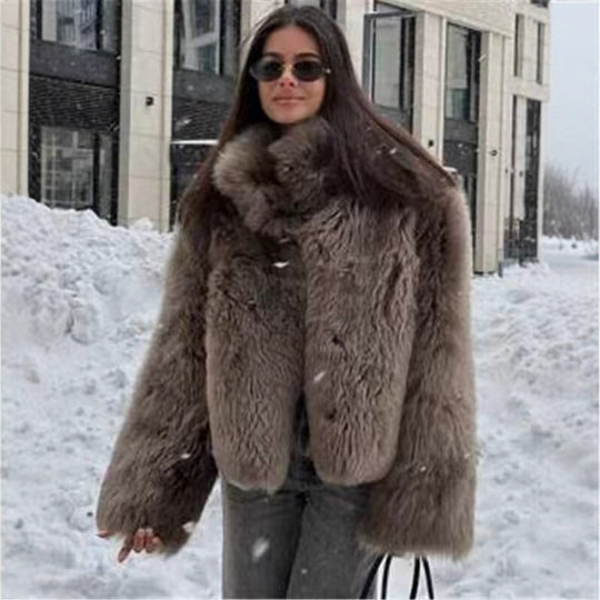 Damen Kurze Kunstfelljacke mit hohem Stehkragen und Oversized‑Silhouette Shop Nory