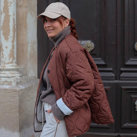 Damen gesteppte Übergangsjacke mit runder Steppung, Boxy‑Silhouette und Druckknopfleiste Shop Nory