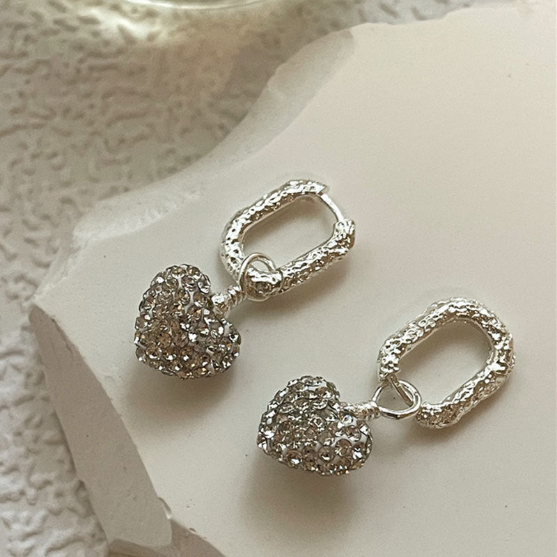 Damen Ohrringe mit glänzenden Herz-Anhängern Shop Nory