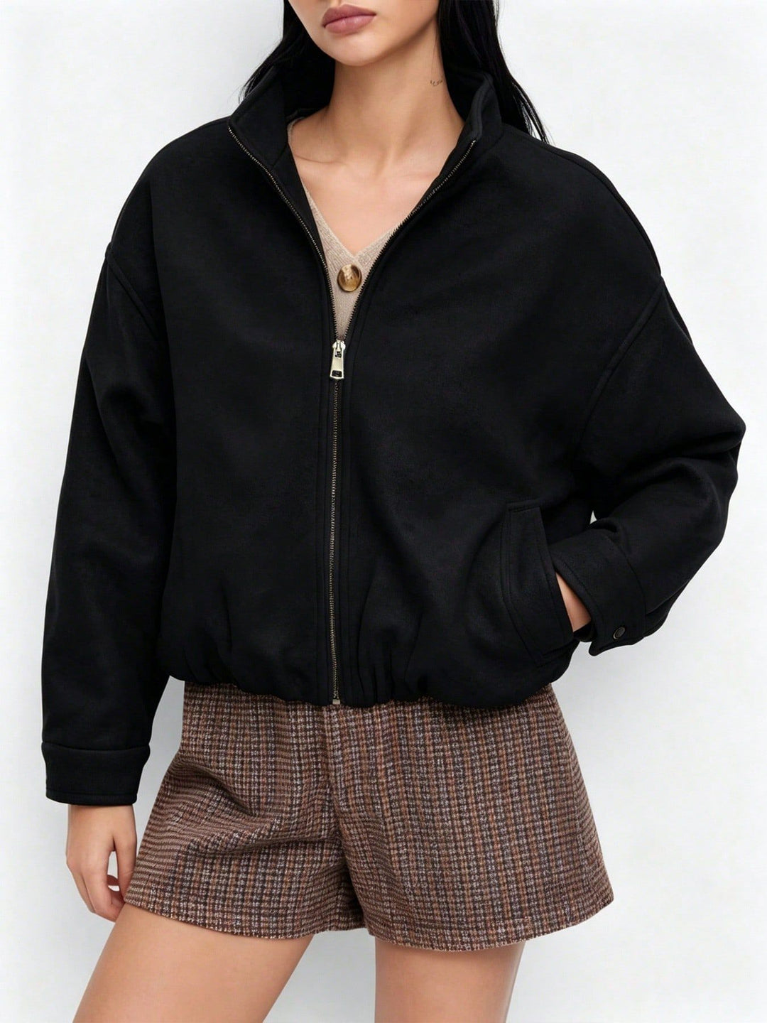 Damen Kurz geschnittene Wildleder‑Optik Bomberjacke mit Stehkragen und elastischem Saum Shop Nory