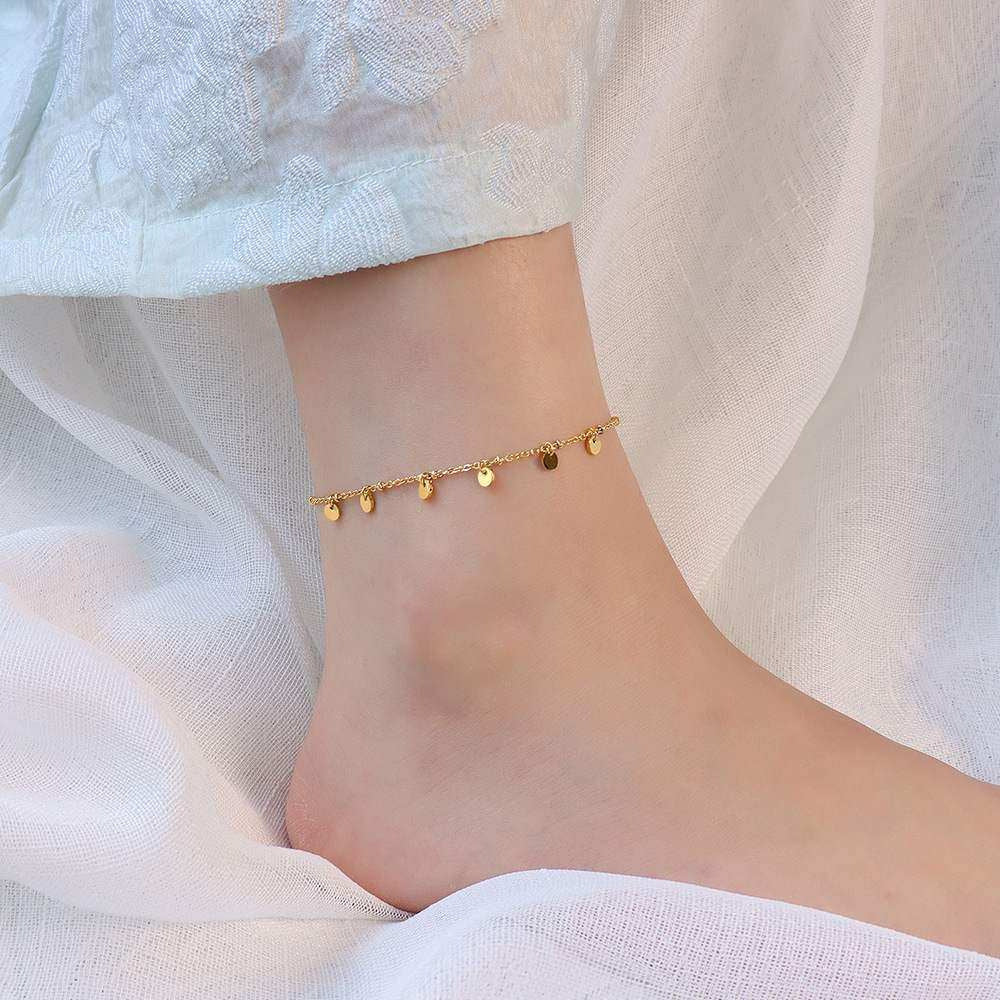 Frauen Dainty Gold Disc Charm Armband Shop Nory