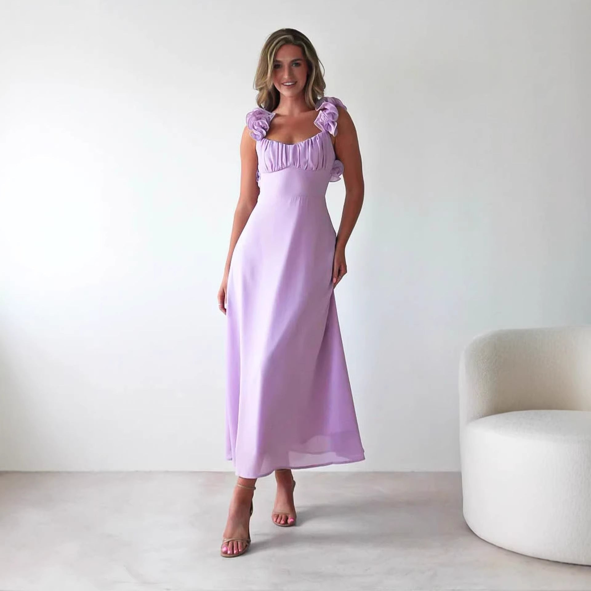 Damen Maxikleid mit verspielten Rüschendetails und elastischem Oberteil