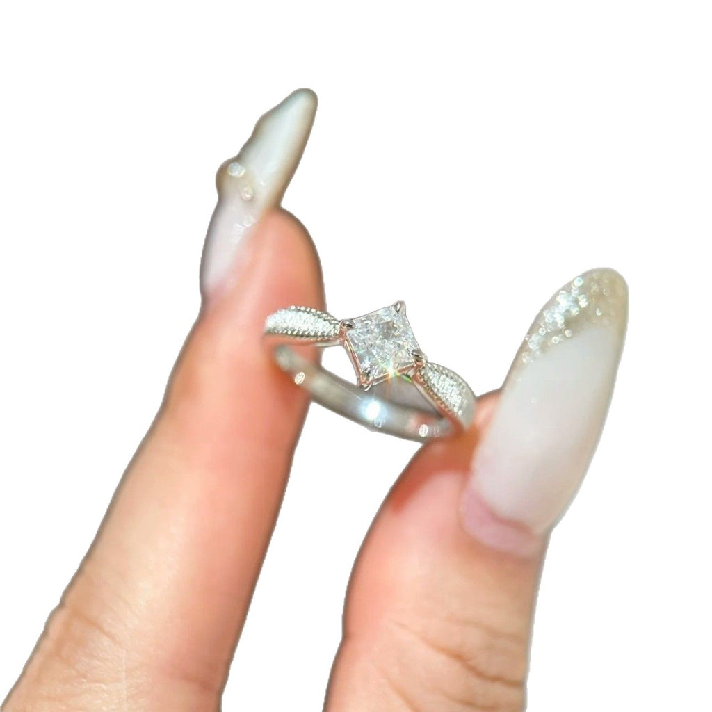 Damen eleganter minimalistischer Ring mit strukturiertem Design Shop Nory