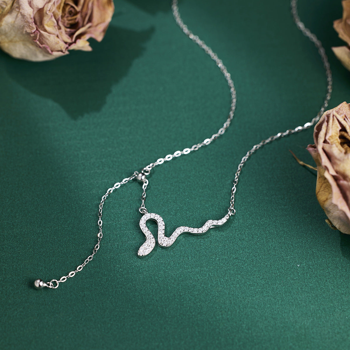 Damen elegante Halskette im Schlangen-Design mit funkelnden Zirkonia Shop Nory