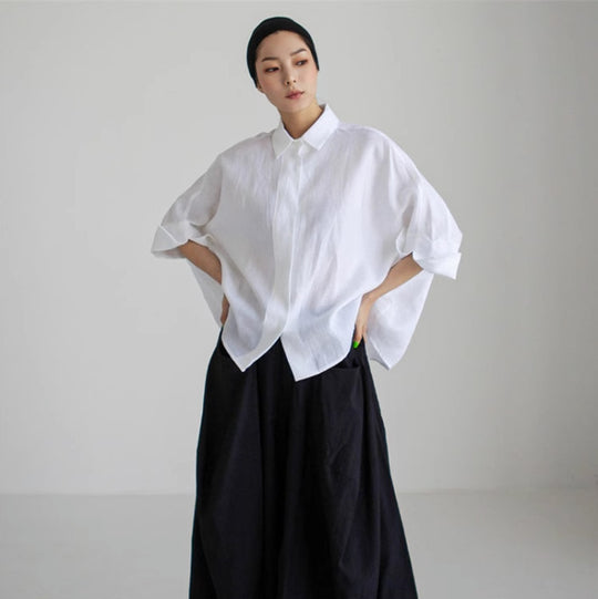 Damen Weite Boxy-Leinenbluse mit verdeckter Knopfleiste, Stehkragen und krempelbaren Ärmeln Shop Nory
