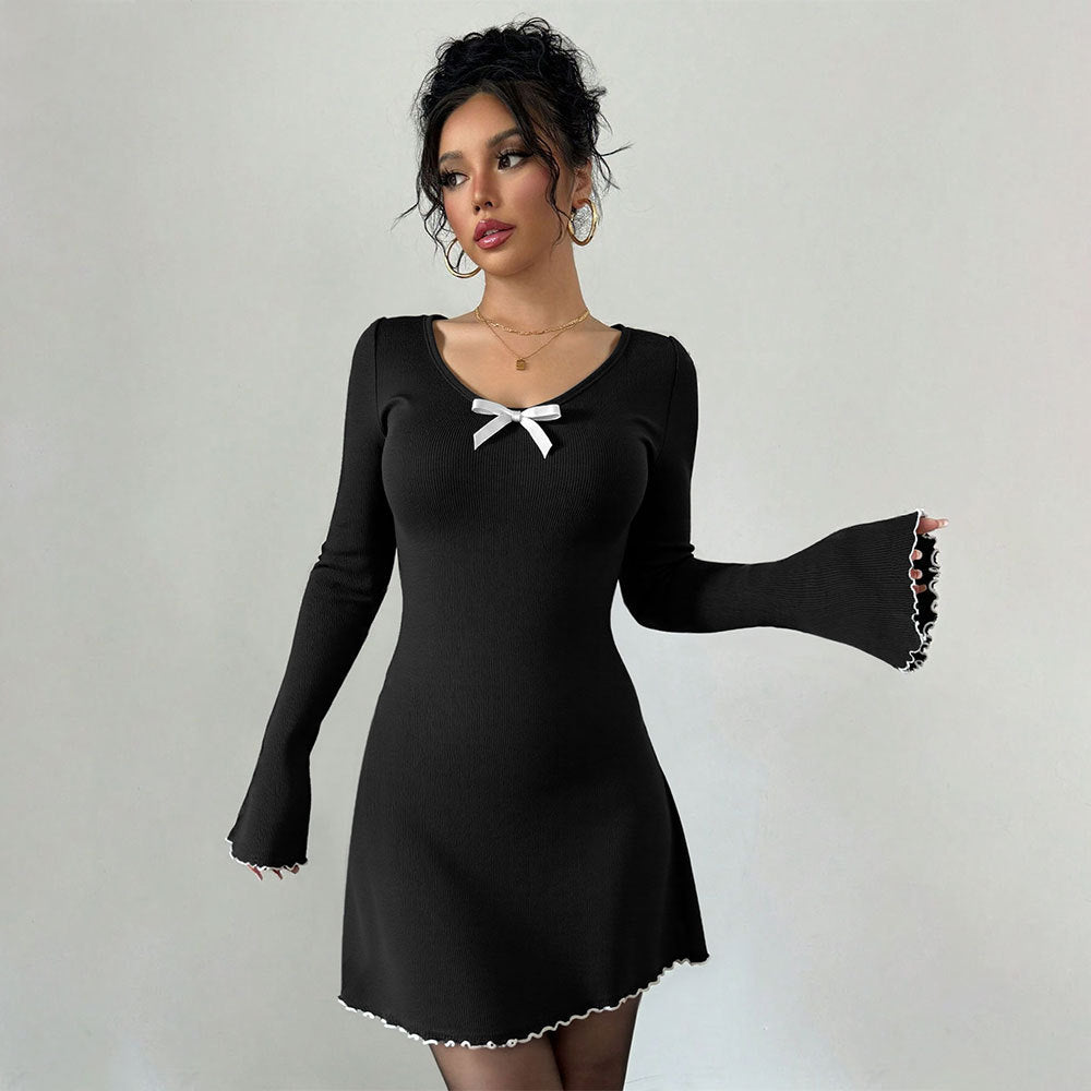Damen geripptes Minikleid mit Trompetenärmeln, Zierschleife am Dekolleté und welligem Saum Shop Nory