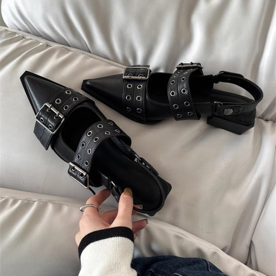 Damen Spitz zulaufende Slingback‑Flats mit doppelten Ösen‑Riemen und verstellbarer Schnalle Shop Nory