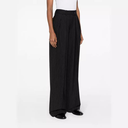 Damen Zweiteiliger Nadelstreifen-Anzug mit oversized Doppelreiher und weiten Bundfaltenhosen Shop Nory