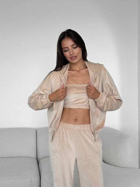 Damen Velours-Loungewear-Set mit Kapuzenjacke, Bandeau-Top und Jogginghose Shop Nory