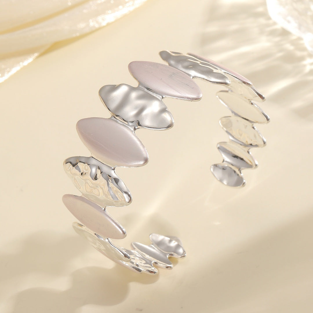 Damen Offener Armreif mit einzigartigem strukturiertem Design Shop Nory