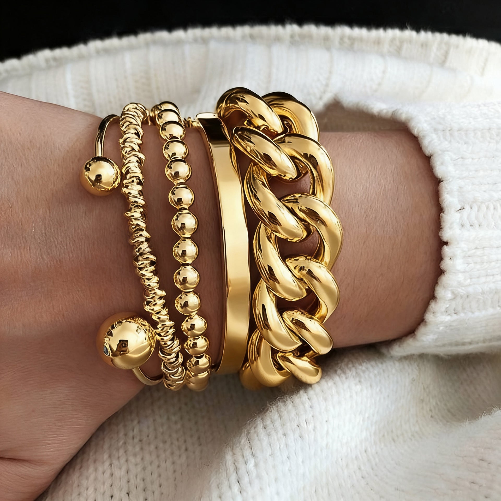 Damen Armreif-Set mit eleganten und modernen Ketten-Designs Shop Nory