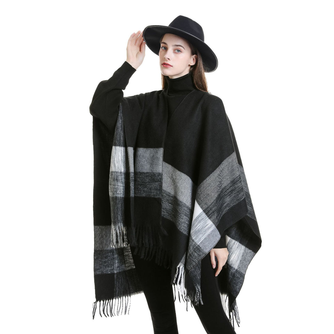 Damen Weit geschnittener Karierter Poncho mit Fransen und V‑Ausschnitt Shop Nory